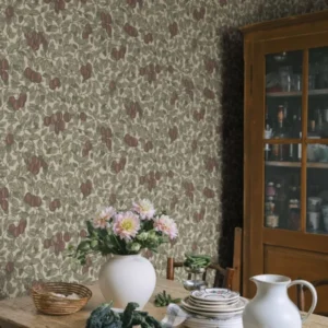 tapeet-sandberg-s10468_ett-hem-oland_int-600x600-1.webp S10468 Emrik Burgundy